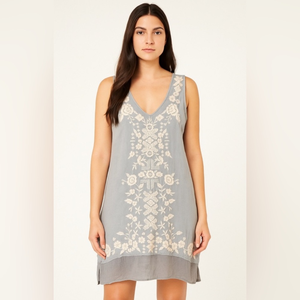 JW Los Angeles gray dress with Embroidery